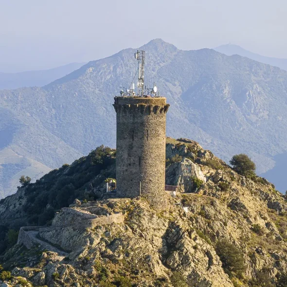 collioure-au-printemps--la-coloree-collioure-